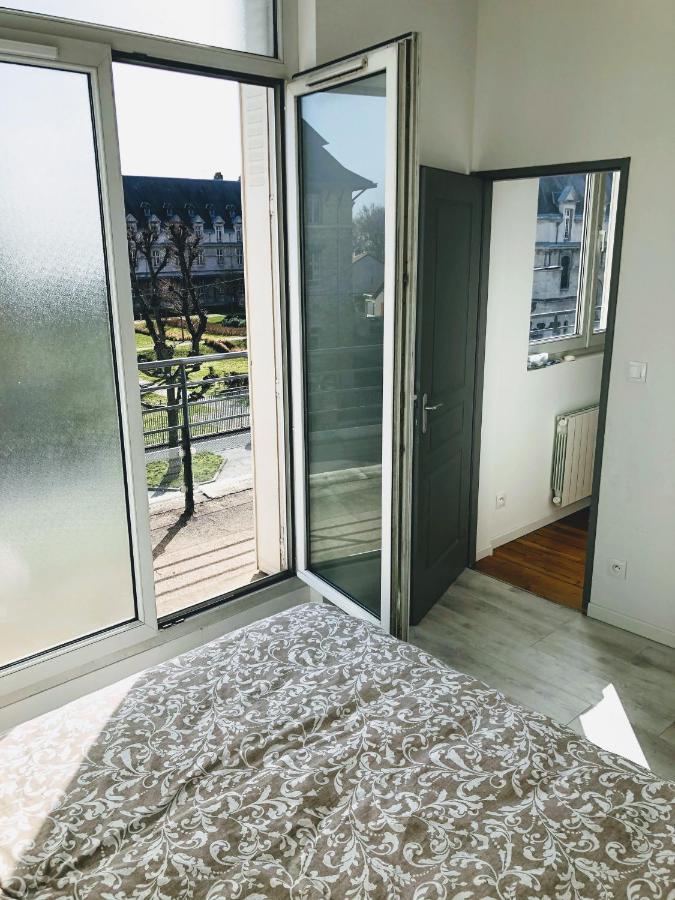 Le Seize - Parking Prive Apartment ชาลงส์-อ็อง-ชองปาญ ภายนอก รูปภาพ